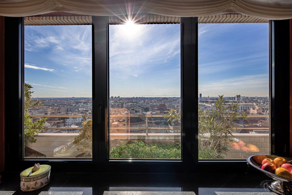 Panoramico appartamento di 270 mq con terrazzo in vendita a Milano – 3